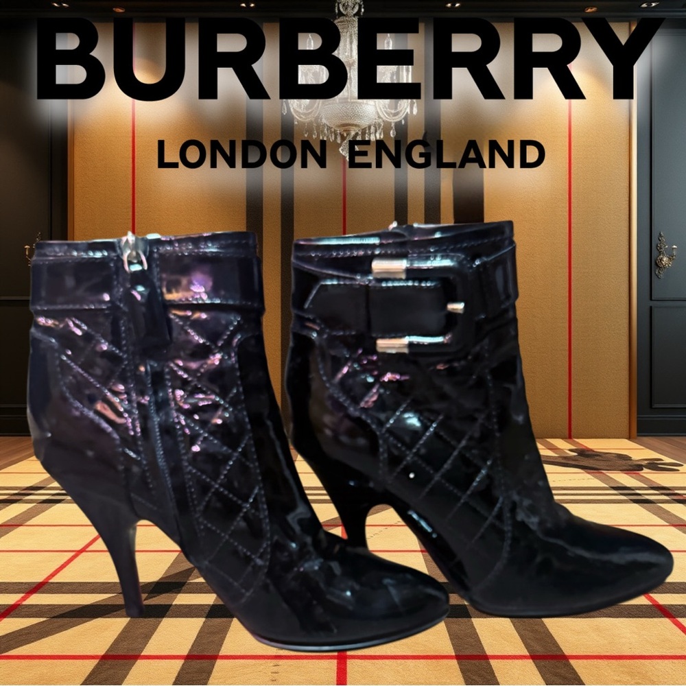 🔥 Burberry Black Patent Leather Quilted Ankle Boots Size 38.5 – Made in Italy 🔥